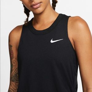 Nike work out top